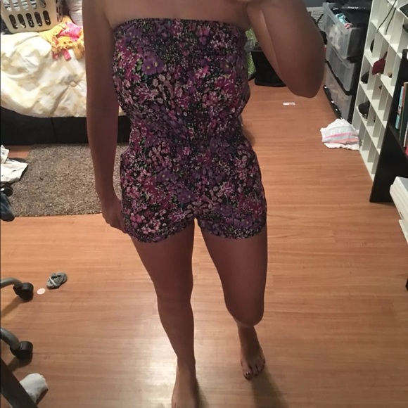 Romper - Picture 2 of 3